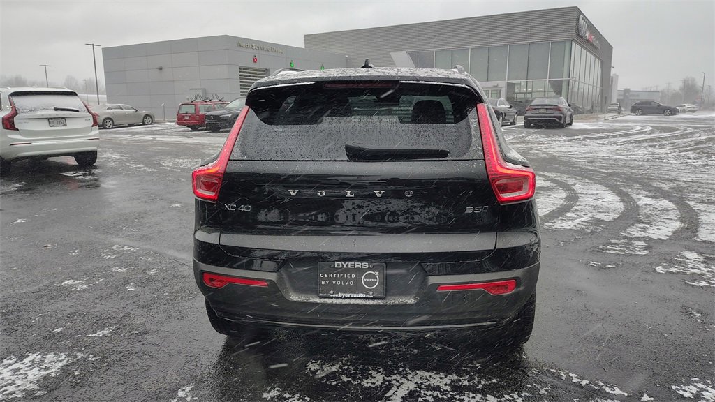 Used 2024 Volvo XC40 B5 Plus w/ Protection Package Premier image 30