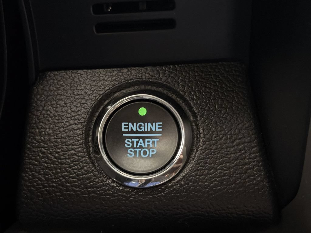 Used 2021 Ford F250 Lariat AWD/4WD image 17