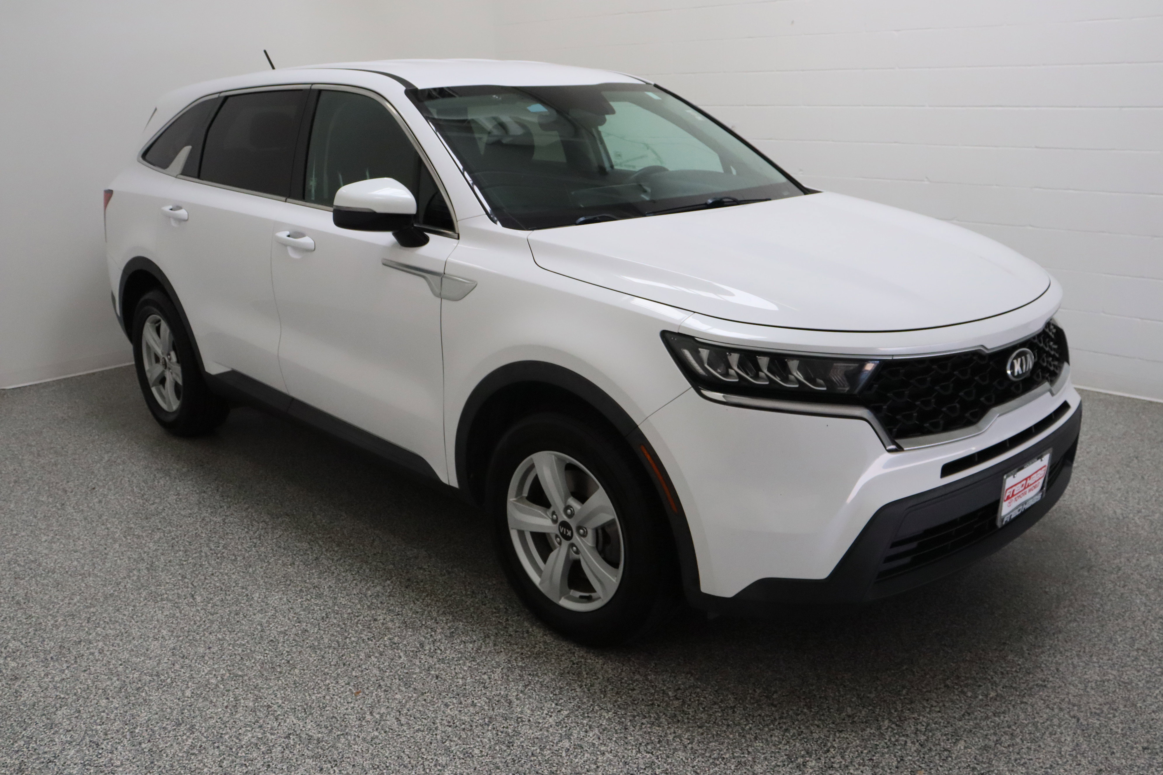 Used 2021 Kia Sorento LX FWD image 4