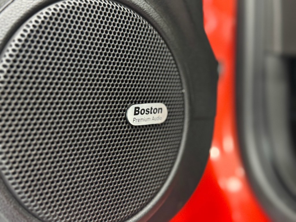 Used 2013 Chevrolet Camaro ZL1 w/ Gray Stripe Package image 15