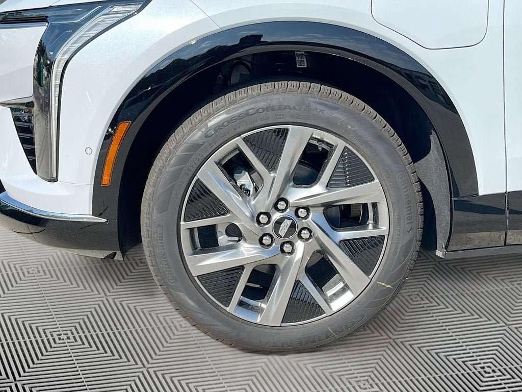 New 2027 Cadillac Optiq Luxury RWD image 10