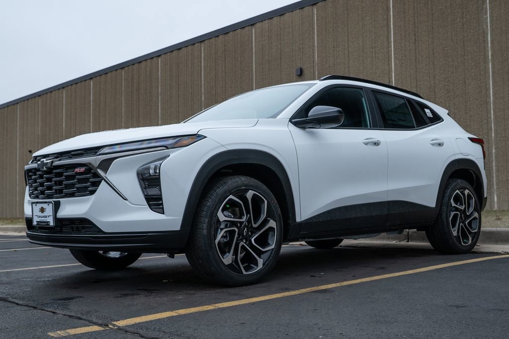 New 2026 Chevrolet Trax RS image 3