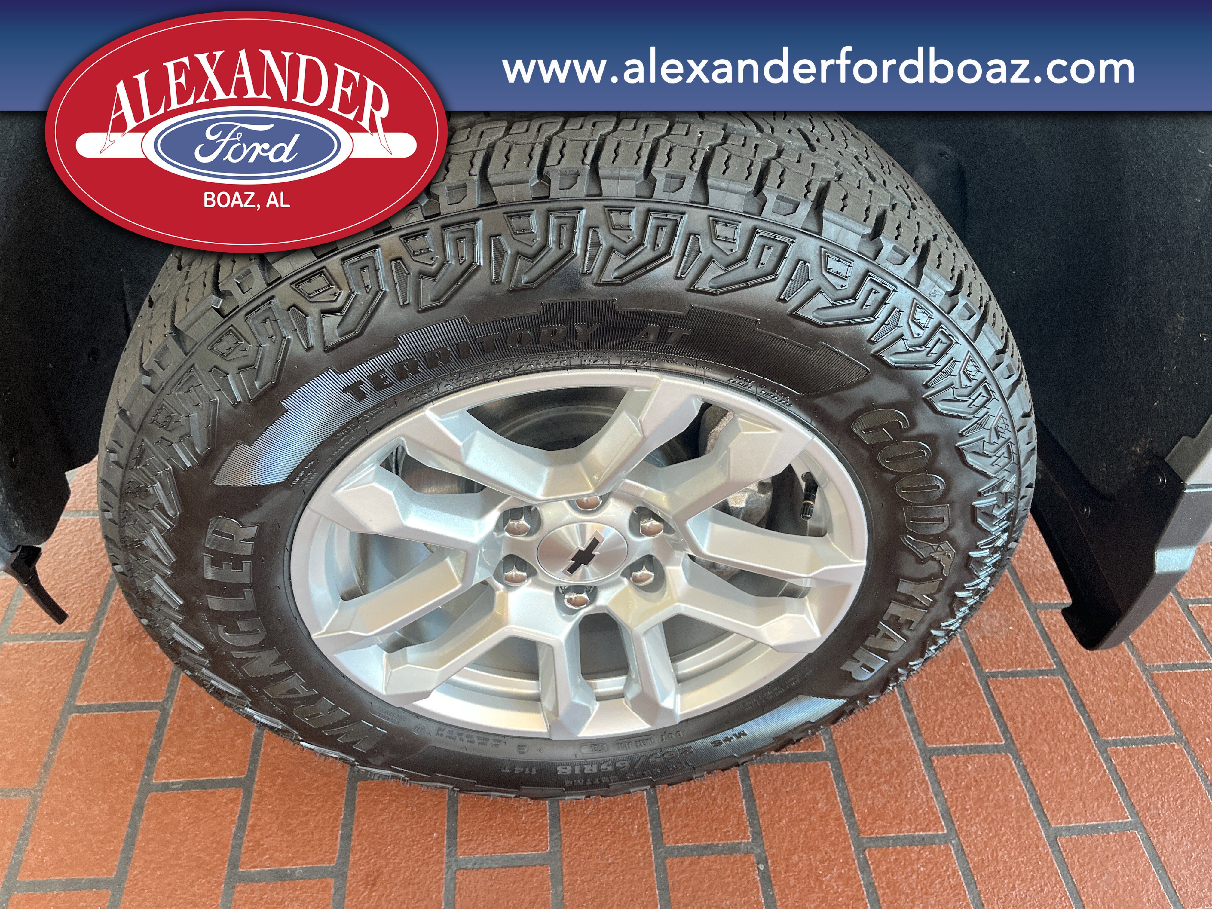 Used 2024 Chevrolet Silverado 1500 RST image 10