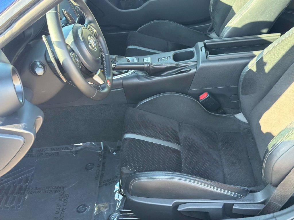 Used 2022 Toyota GR86 Premium RWD image 17