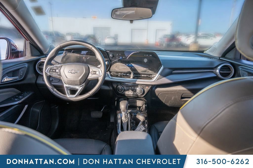 Used 2024 Chevrolet Trax ACTIV w/ Driver Confidence Package image 3