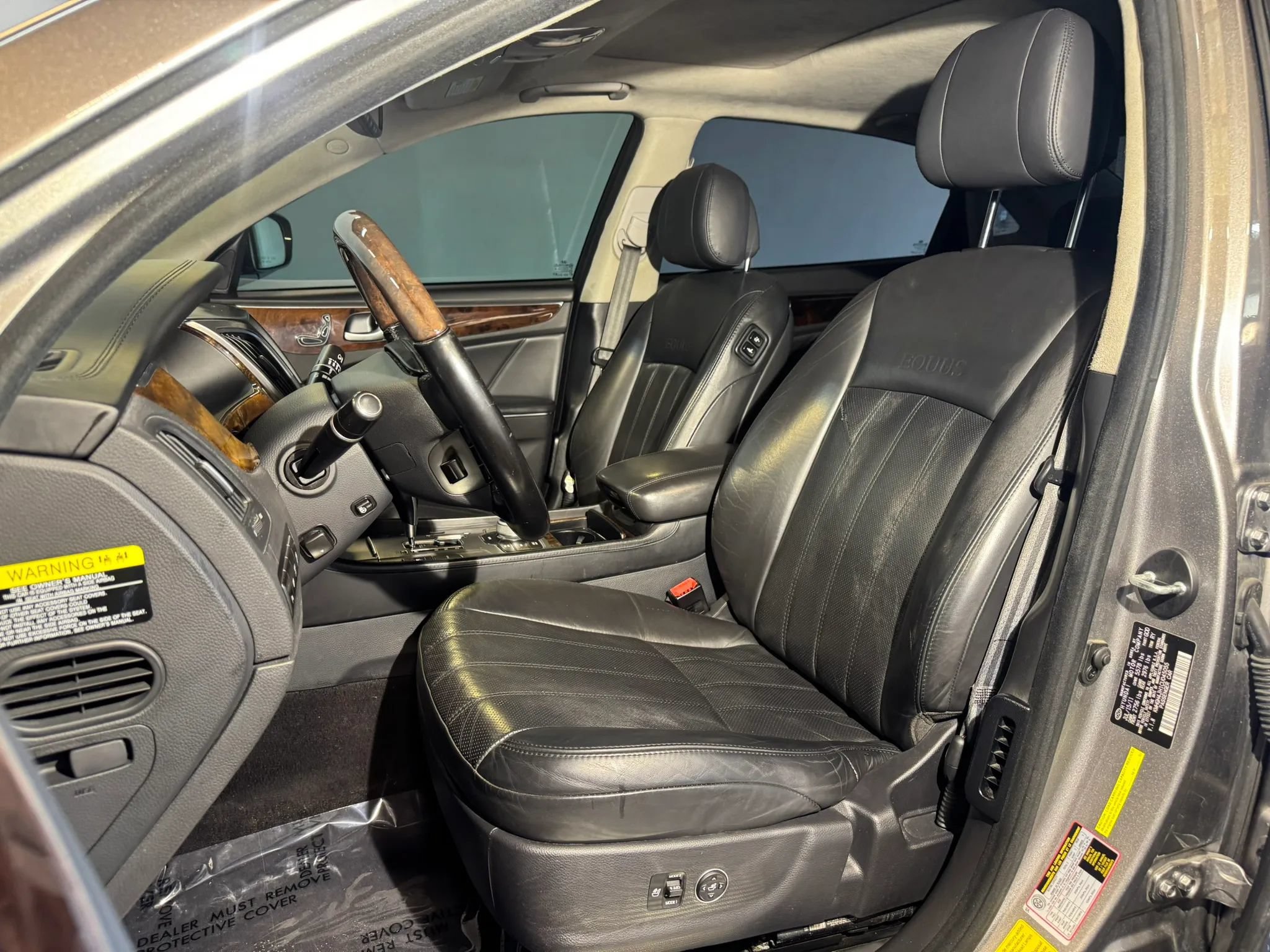 Used 2012 Hyundai Equus Signature RWD image 9