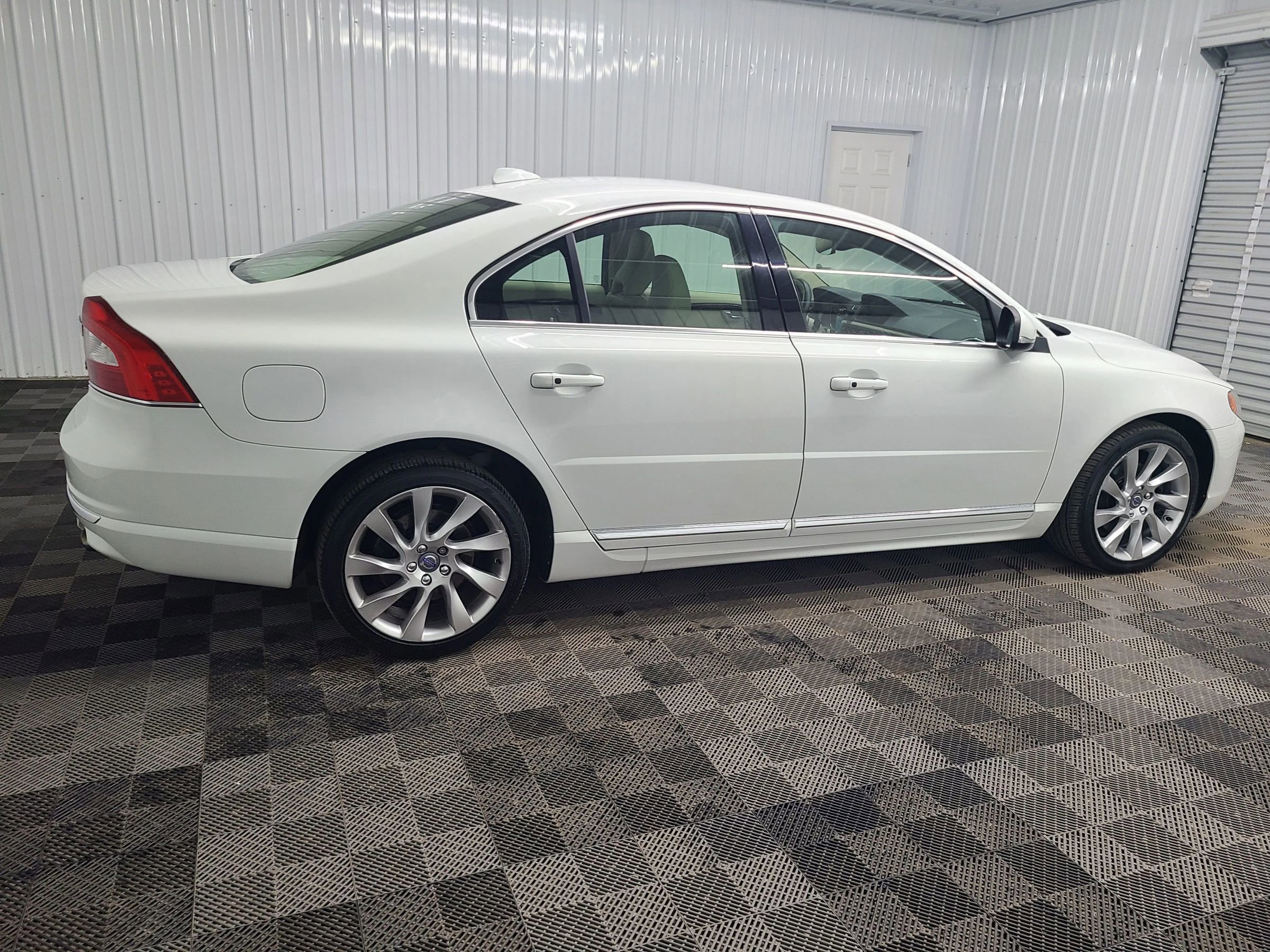 Used 2016 Volvo S80 T5 image 11