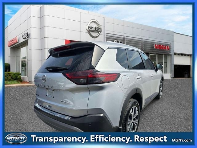 Certified 2022 Nissan Rogue SV w/ SV Premium Package image 2