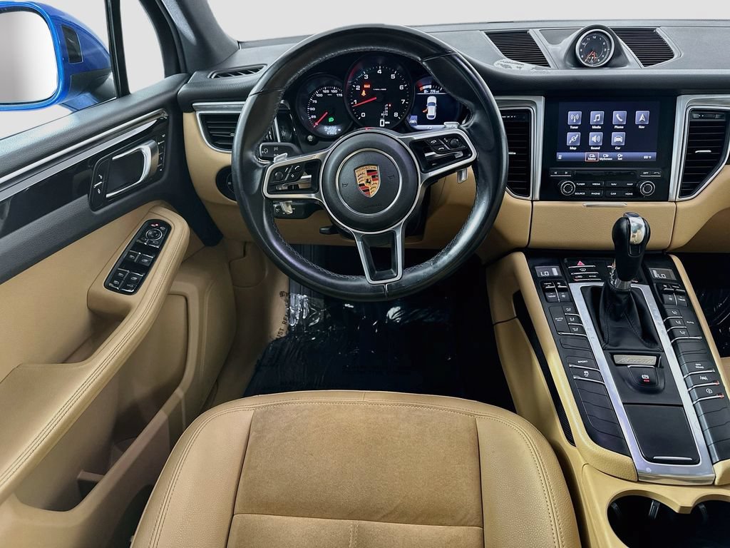 Used 2018 Porsche Macan AWD/4WD image 24