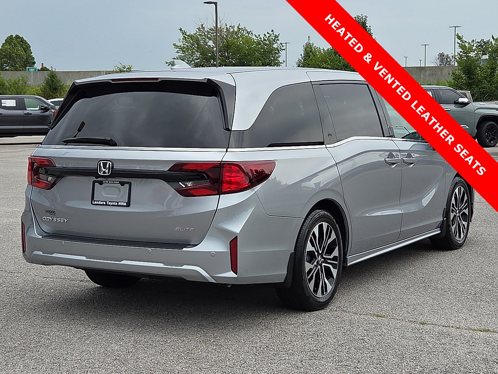 Used 2026 Honda Odyssey Elite image 5