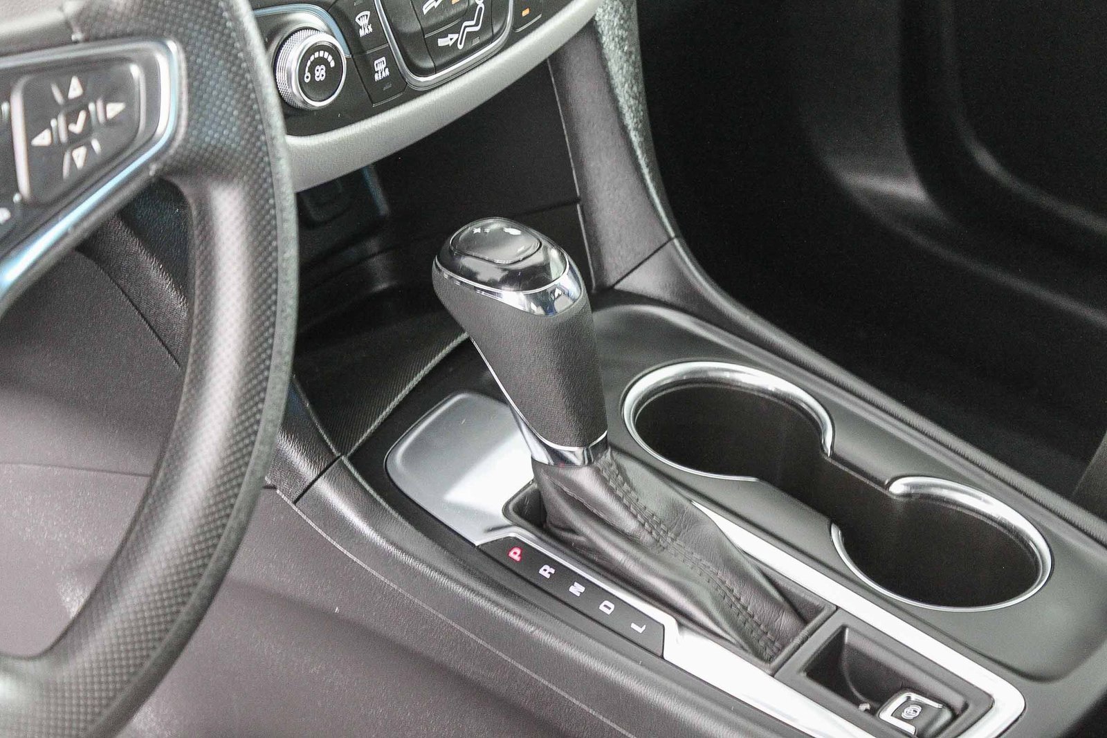 Used 2021 Chevrolet Equinox LS image 19