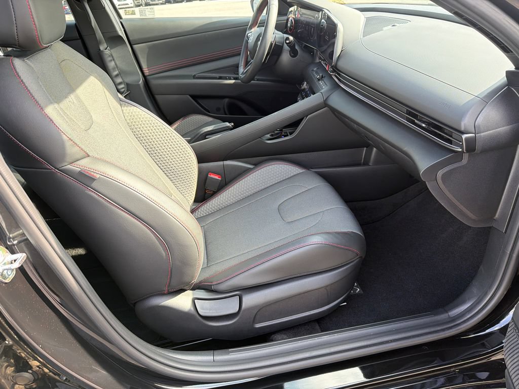 Used 2025 Hyundai Elantra N Line FWD image 13