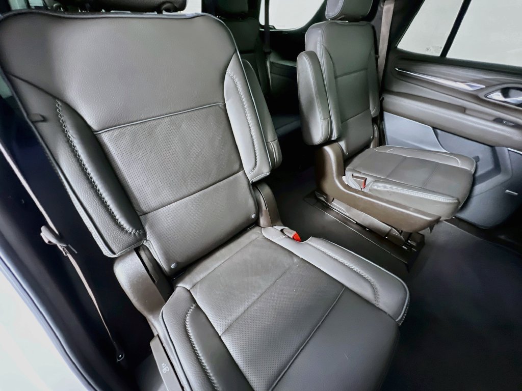 Used 2023 GMC Yukon Denali w/ Denali Reserve Package AWD/4WD image 30