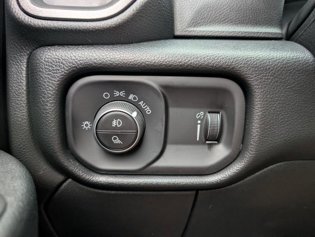 New 2026 RAM 2500 Tradesman AWD/4WD image 38