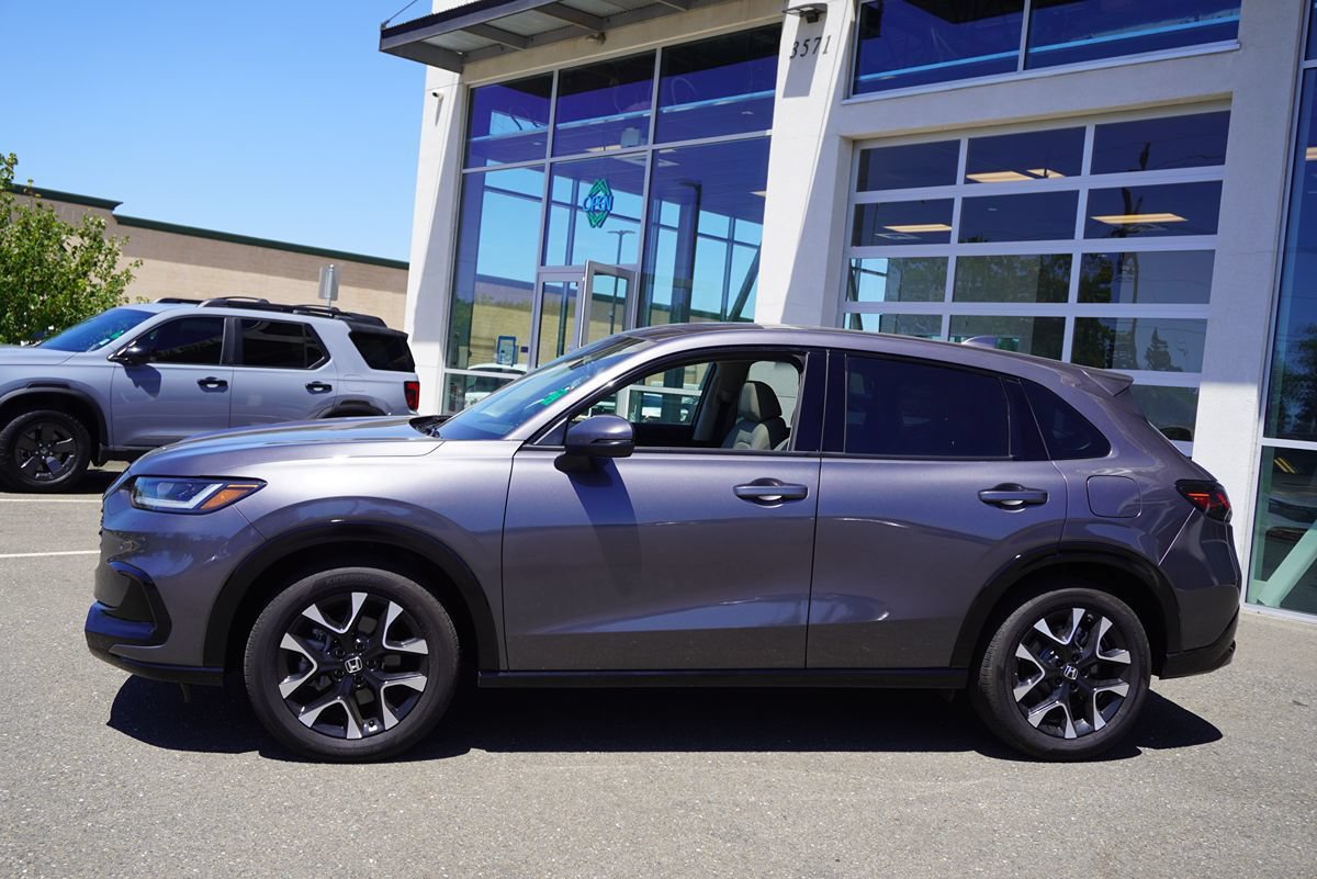 Used 2026 Honda HR-V EX-L image 3