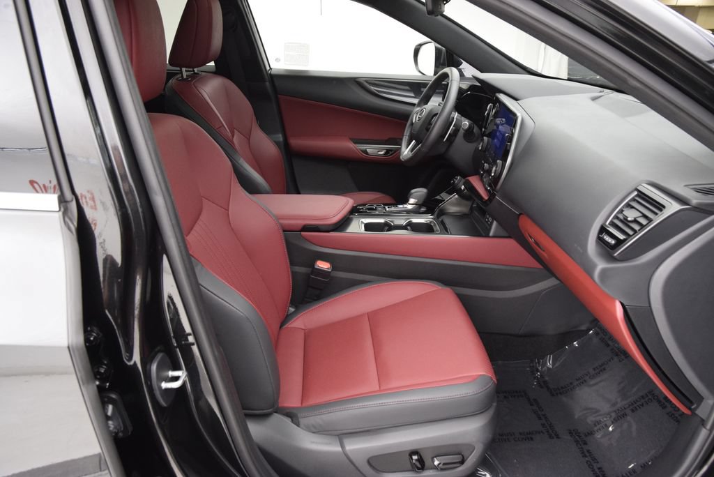 Used 2025 Lexus NX 250 FWD image 17
