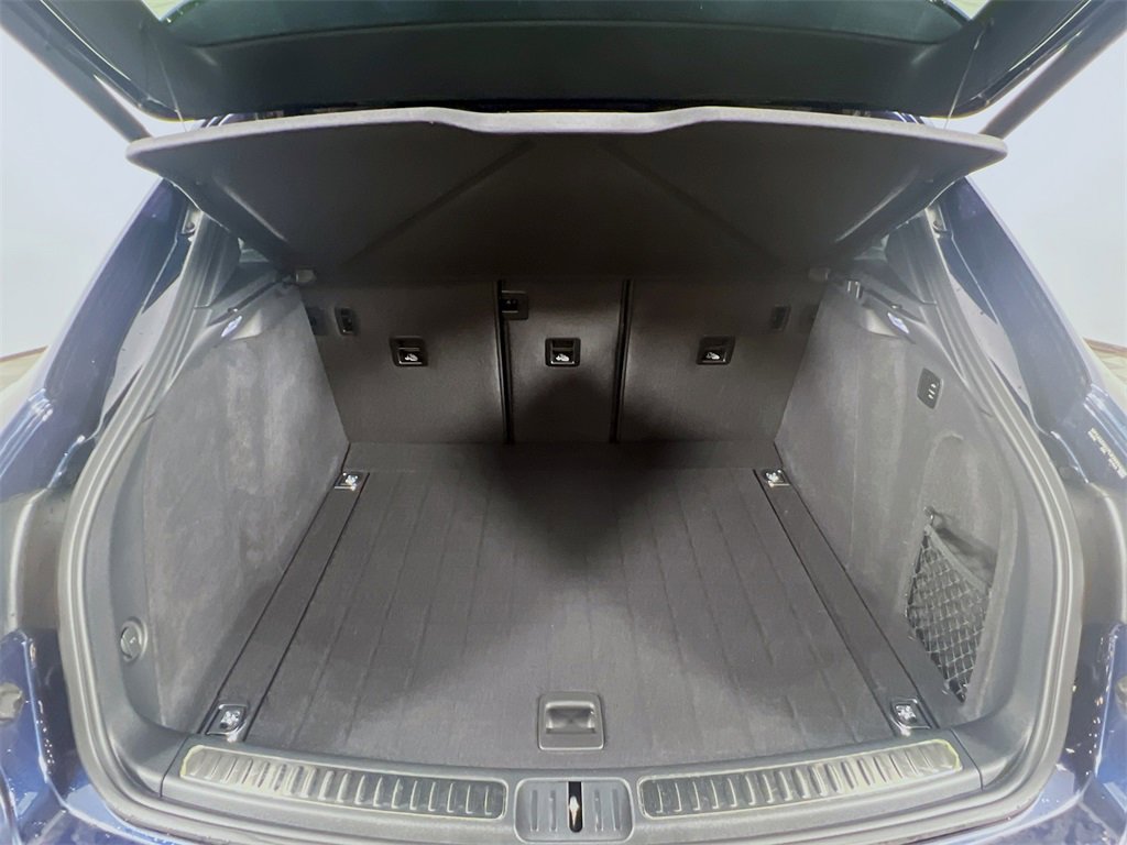 Certified 2023 Porsche Macan S image 28
