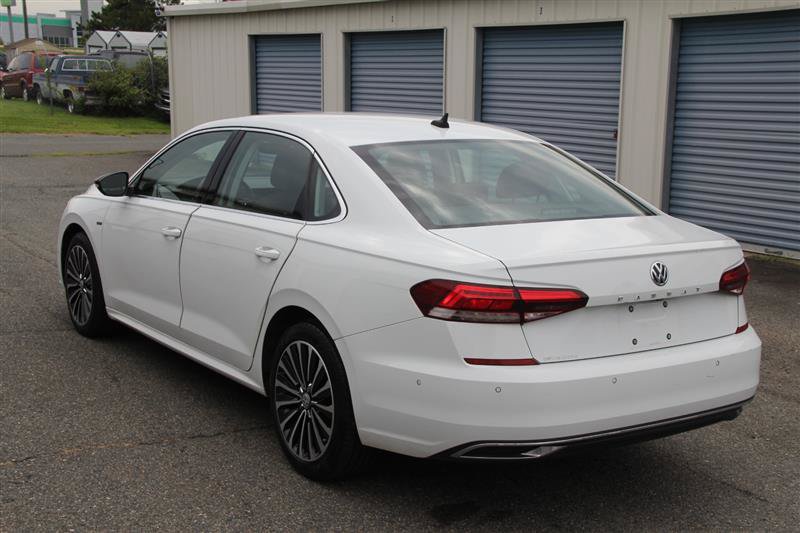 Used 2022 Volkswagen Passat 2.0T FWD image 7