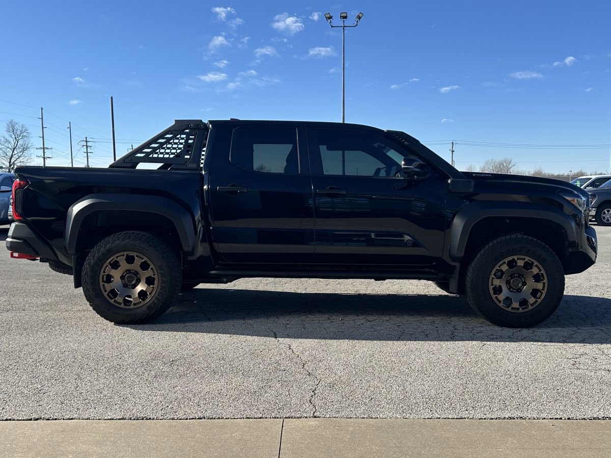 Used 2024 Toyota Tacoma Trailhunter 4x4 image 6