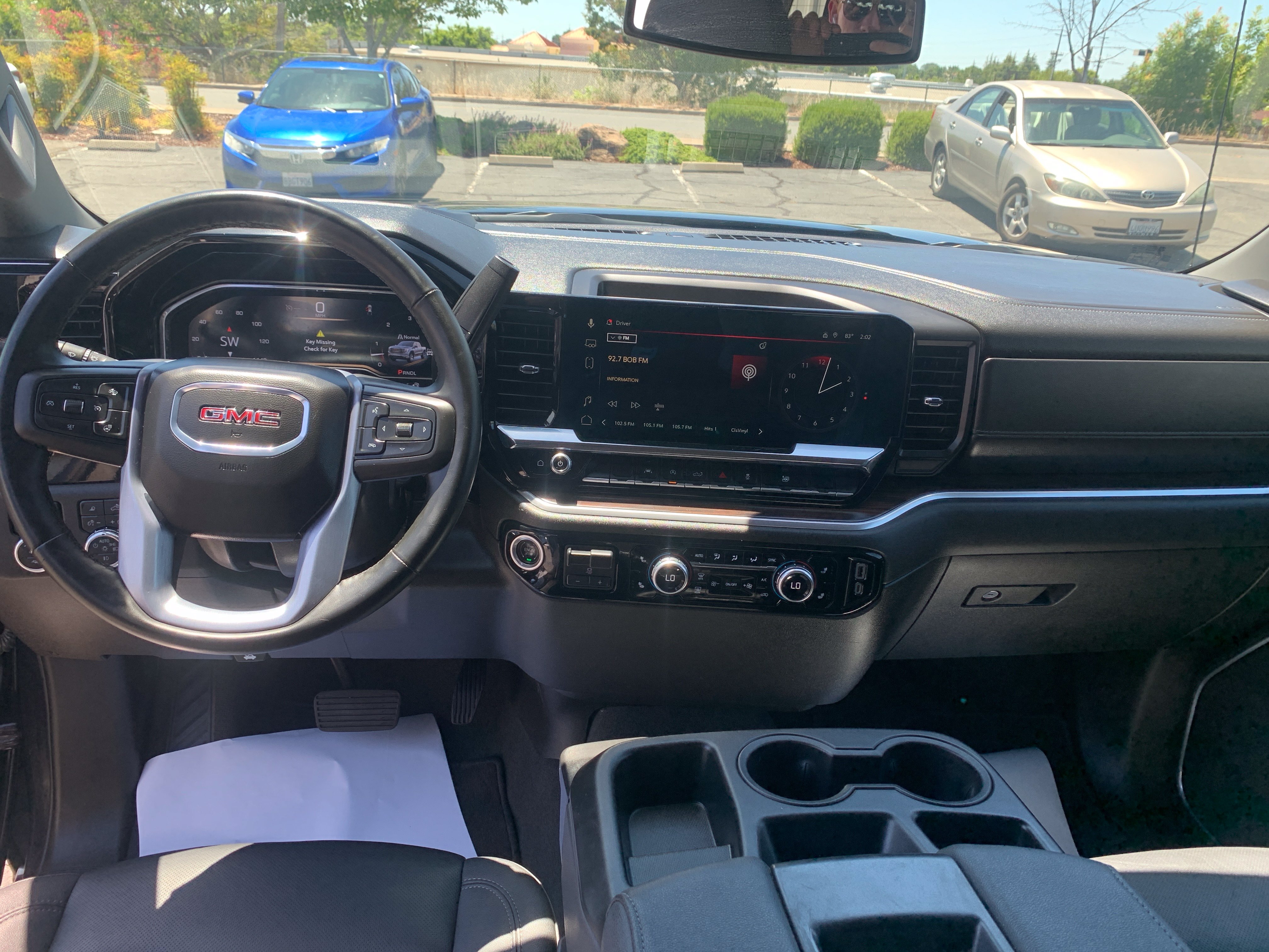 Used 2025 GMC Sierra 1500 SLT AWD/4WD image 12