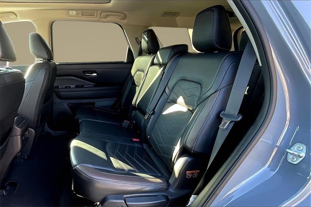 Certified 2023 Nissan Pathfinder Platinum w/ Lighting Package (N93) image 24