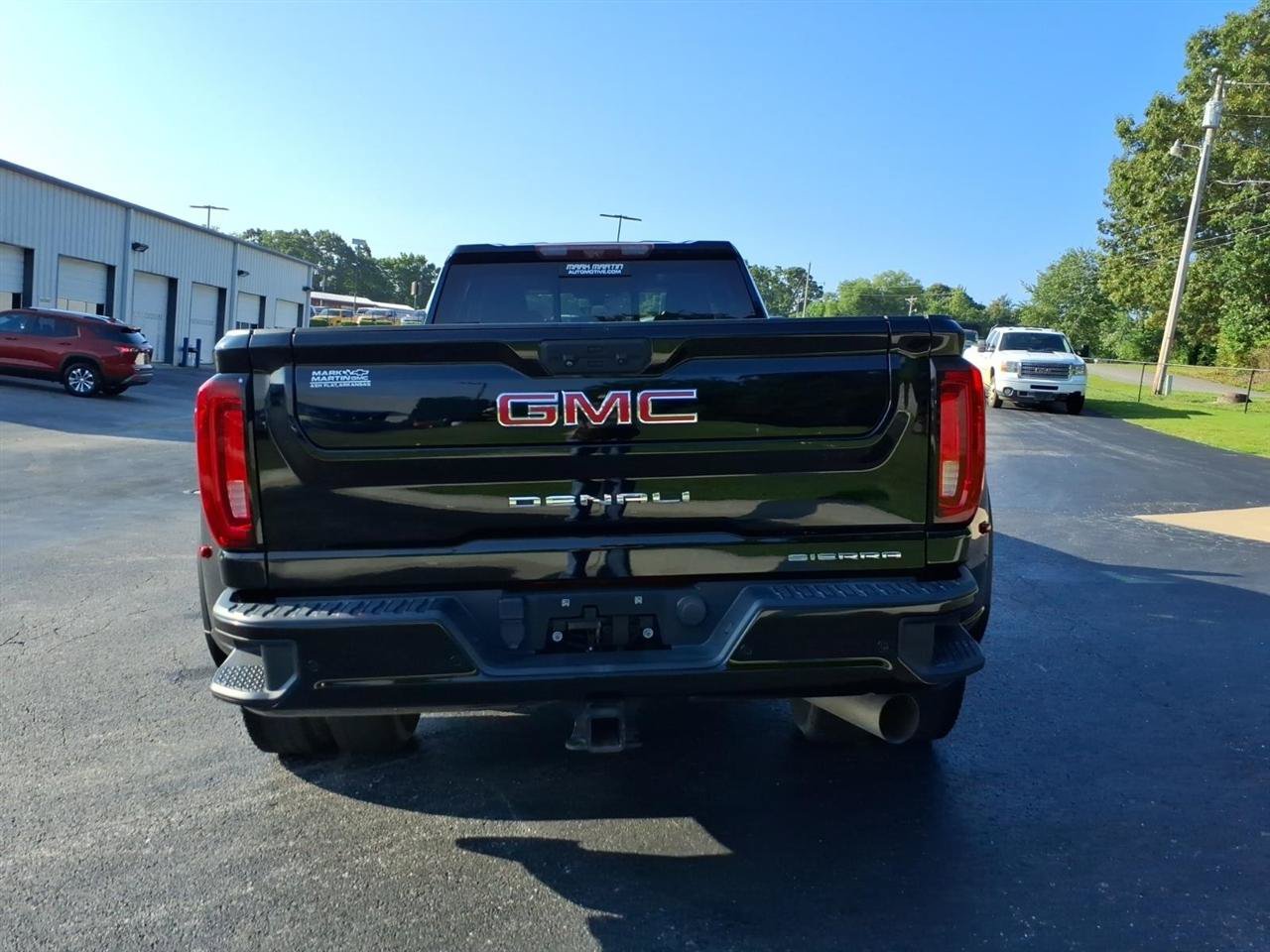 Used 2020 GMC Sierra 3500 Denali w/ Denali Ultimate Package AWD/4WD image 4