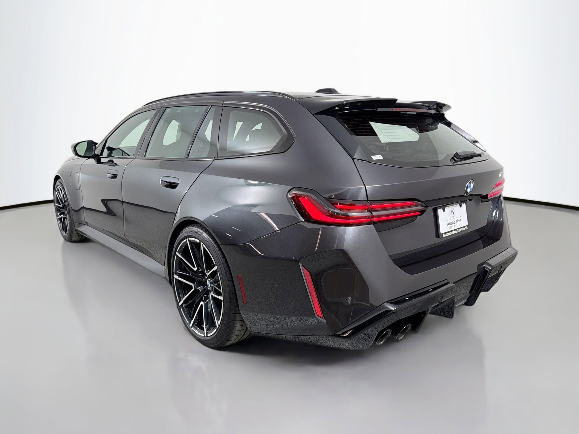 Used 2025 BMW M5 Touring image 8