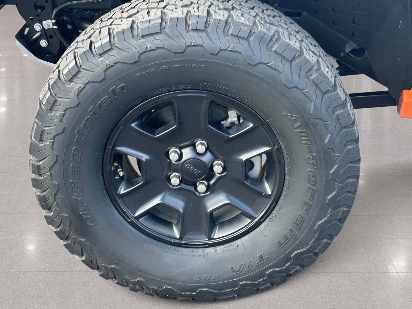 Used 2021 Jeep Gladiator Mojave AWD/4WD image 11