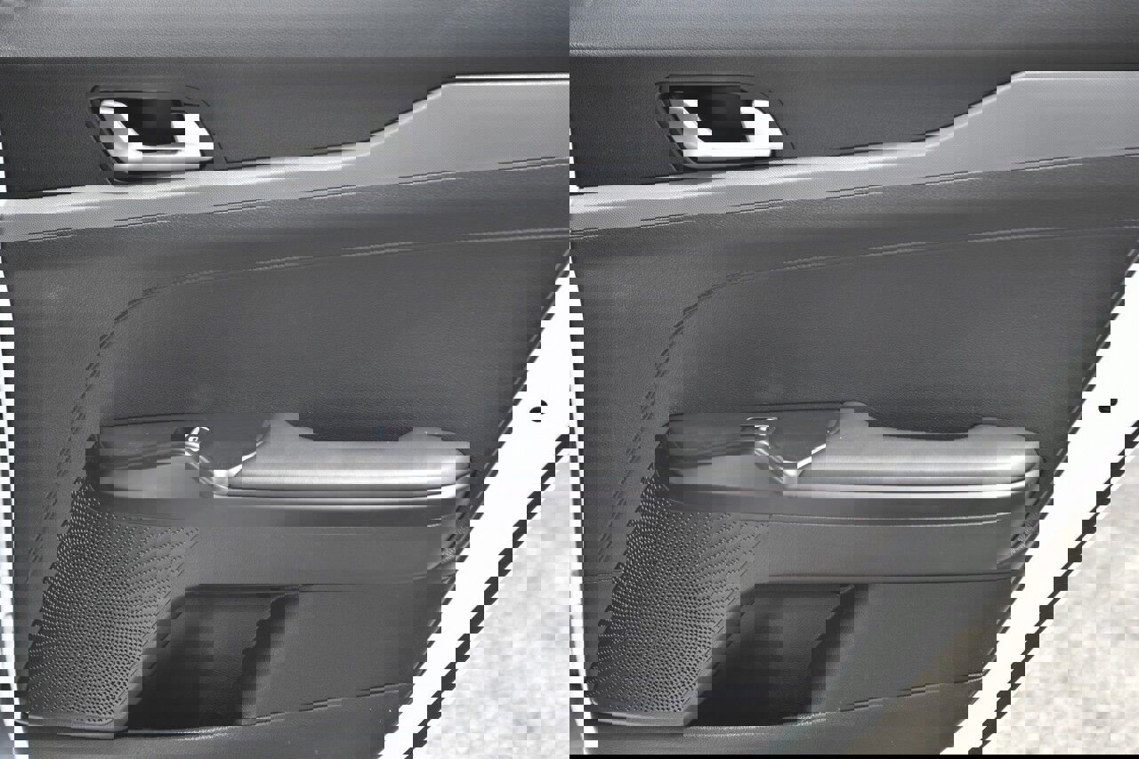 Used 2023 Kia K5 LXS image 15