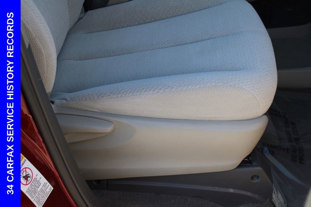 Used 2013 Toyota Sienna LE w/ Towing Pkg image 19