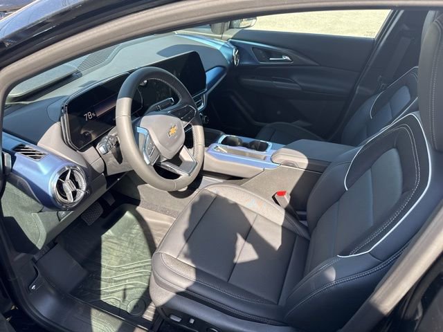 New 2025 Chevrolet Equinox EV LT w/ Convenience Package II AWD/4WD image 5