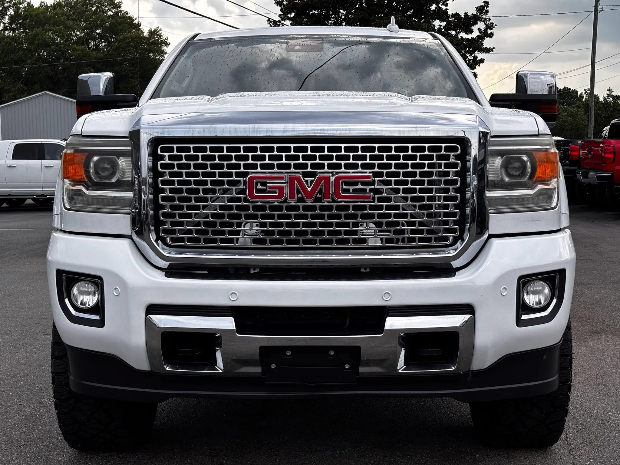Used 2015 GMC Sierra 2500 Denali w/ Duramax Plus Package AWD/4WD image 9