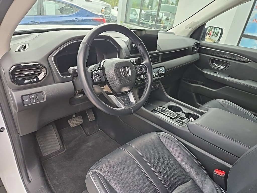 Used 2023 Honda Pilot Elite image 36