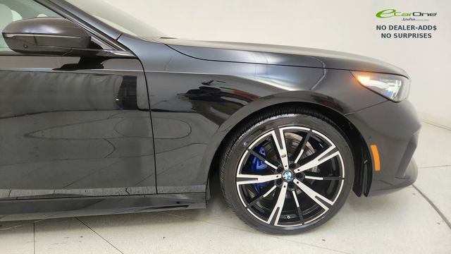 Used 2027 BMW 530i w/ M Sport Package RWD image 21