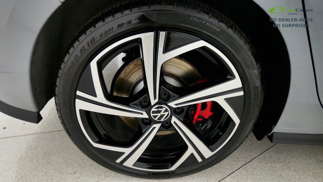 Used 2025 Volkswagen GTI SE FWD image 82