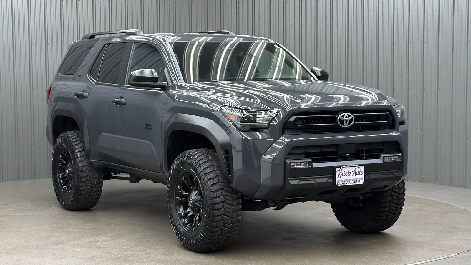 Used 2025 Toyota 4Runner SR5 AWD/4WD image 7