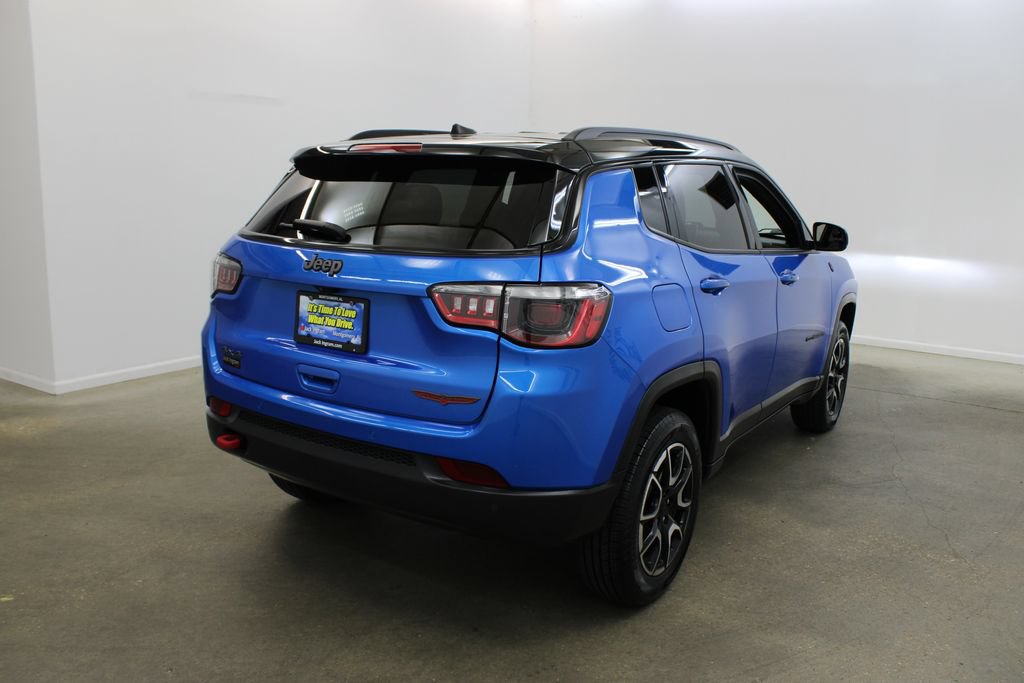 Used 2024 Jeep Compass Trailhawk AWD/4WD image 5