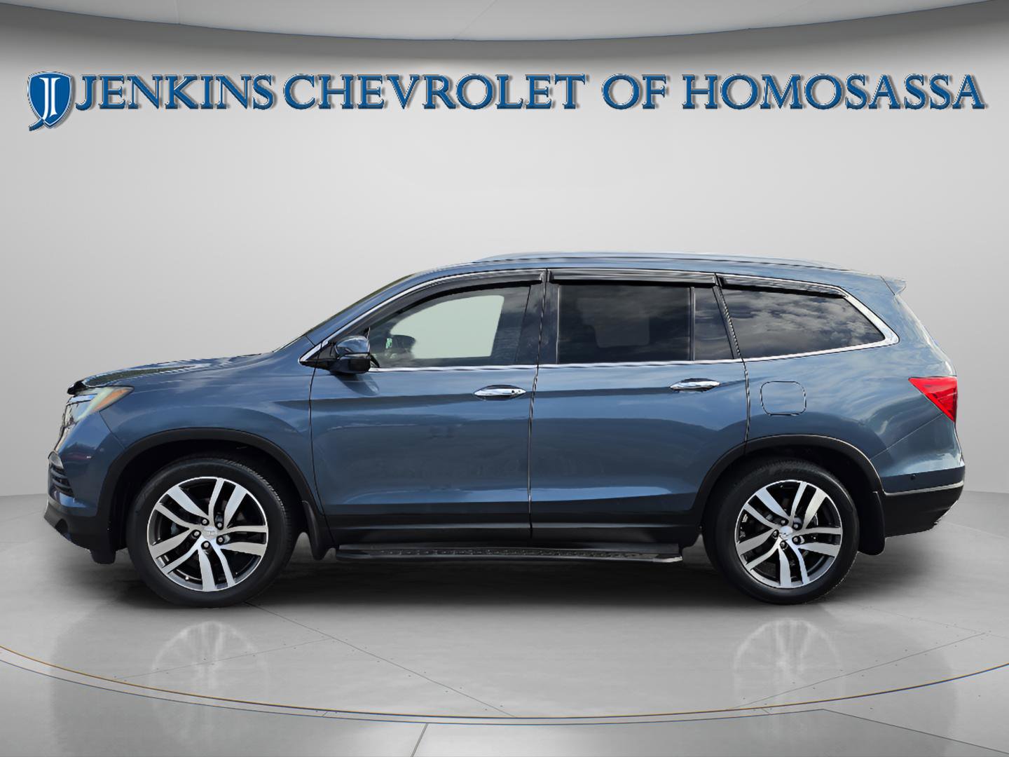 Used 2017 Honda Pilot Touring image 9