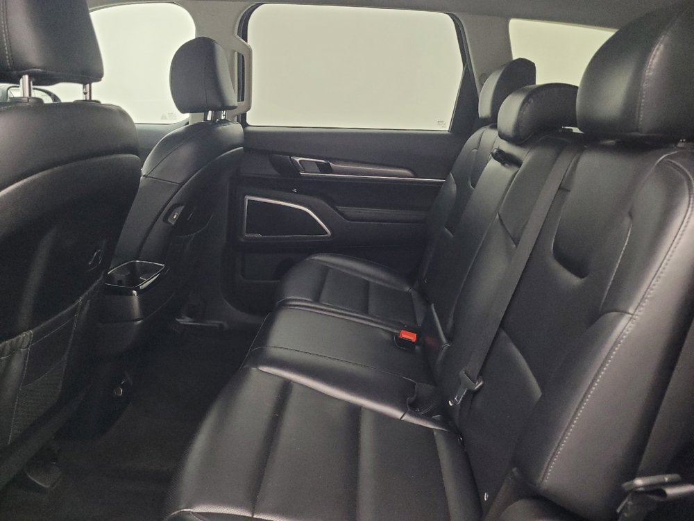 Used 2020 Kia Telluride LX FWD image 18