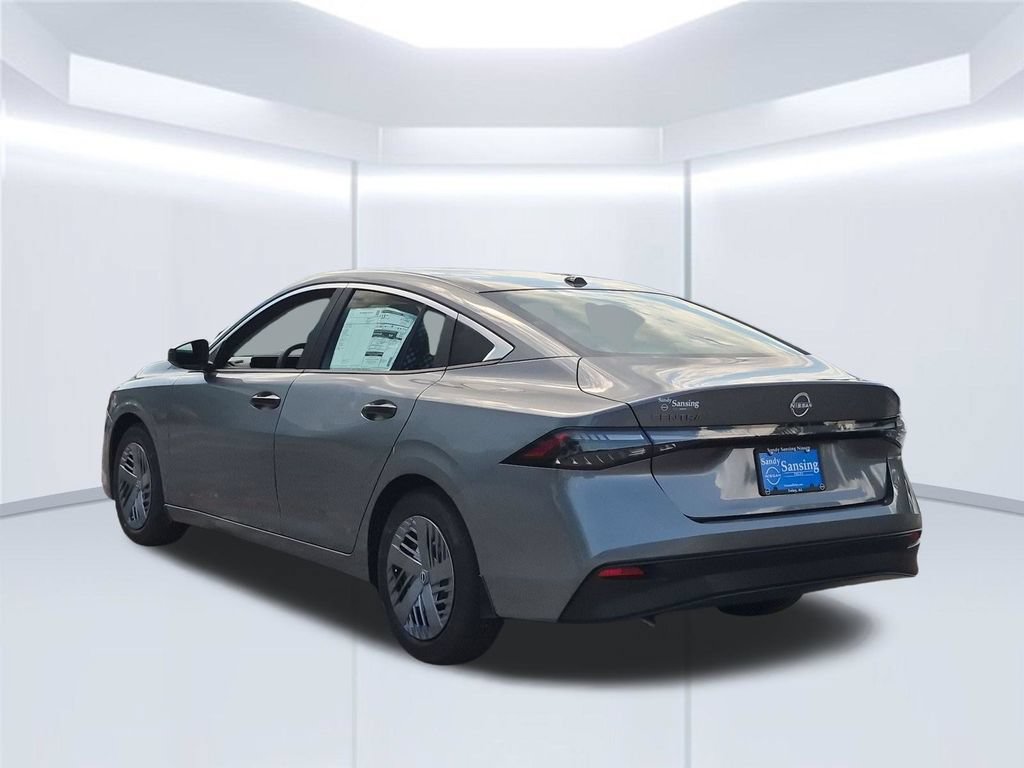 New 2027 Nissan Sentra S w/ Floor Mat Package FWD image 4