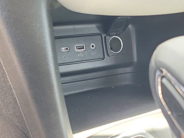 Used 2023 Chevrolet Equinox LS AWD/4WD image 28