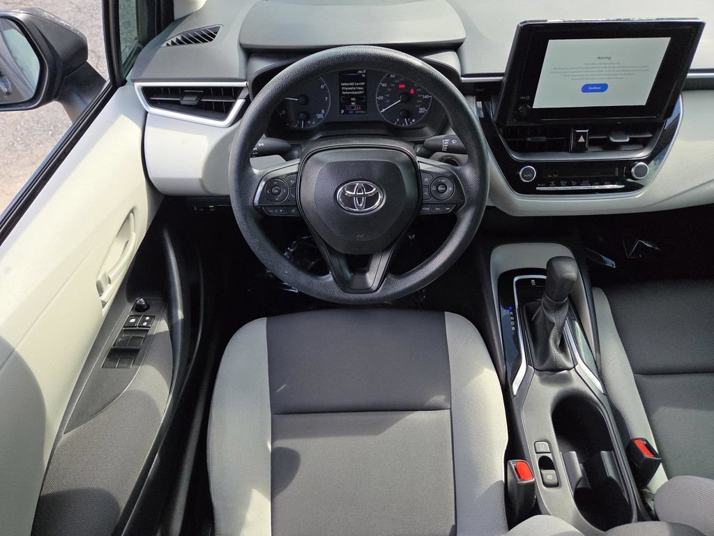 Used 2025 Toyota Corolla LE w/ Convenience Package FWD image 20