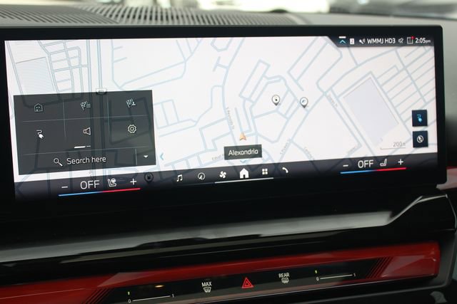 Used 2025 BMW i5 xDrive40 w/ Premium Package image 17