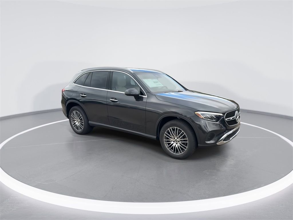 Certified 2026 Mercedes-Benz GLC 300 4MATIC image 2