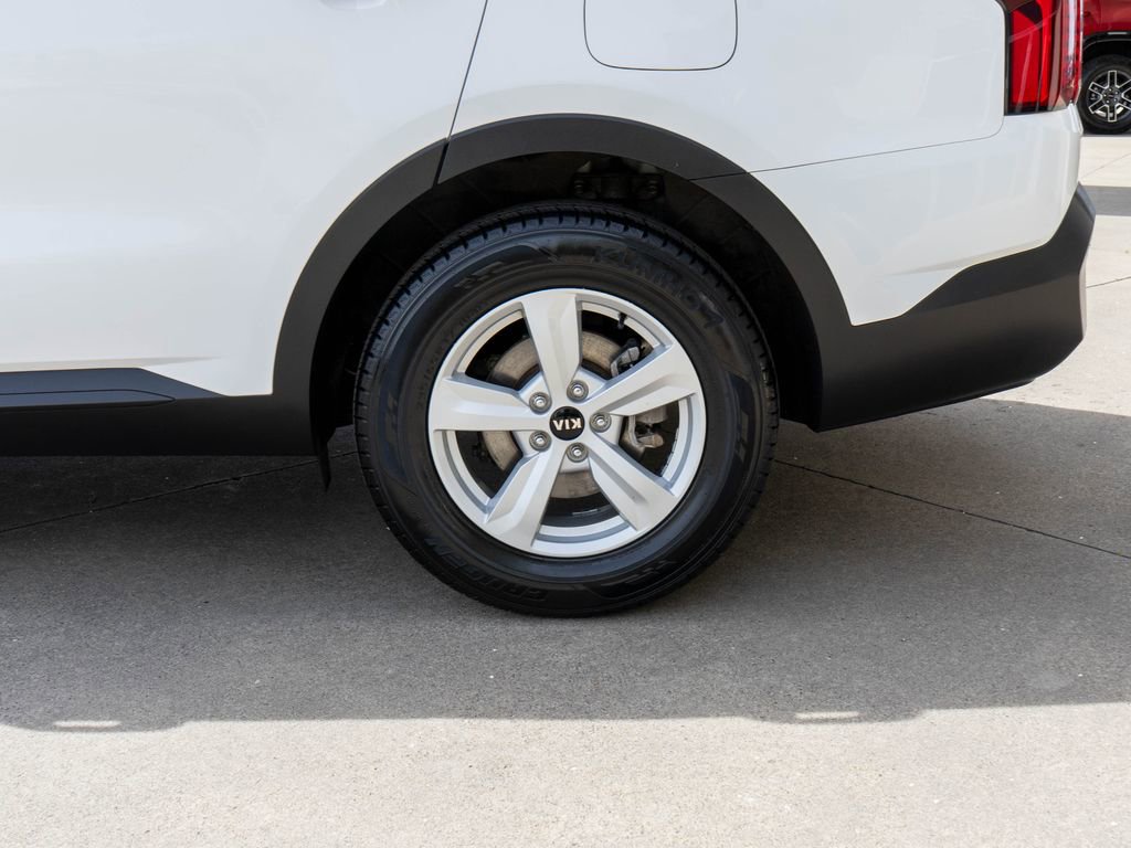 Used 2021 Kia Sorento LX FWD image 28