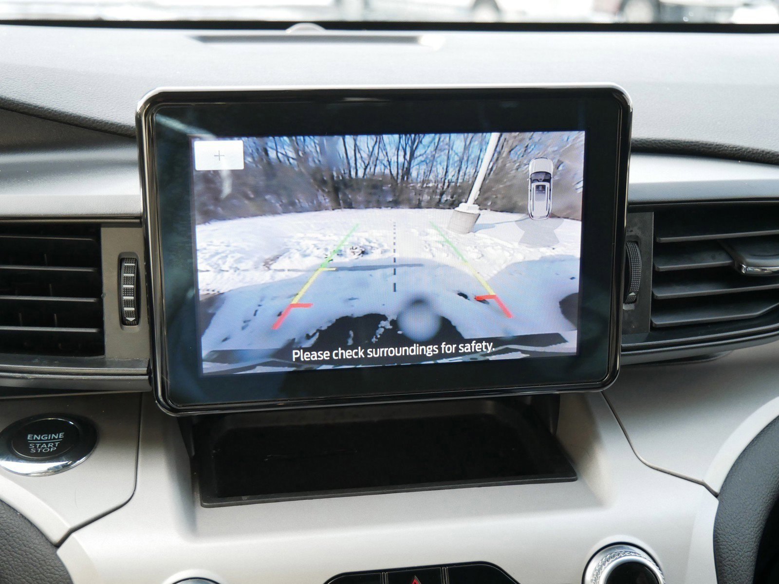 Used 2024 Ford Explorer XLT w/ Class IV Trailer Tow Package image 22