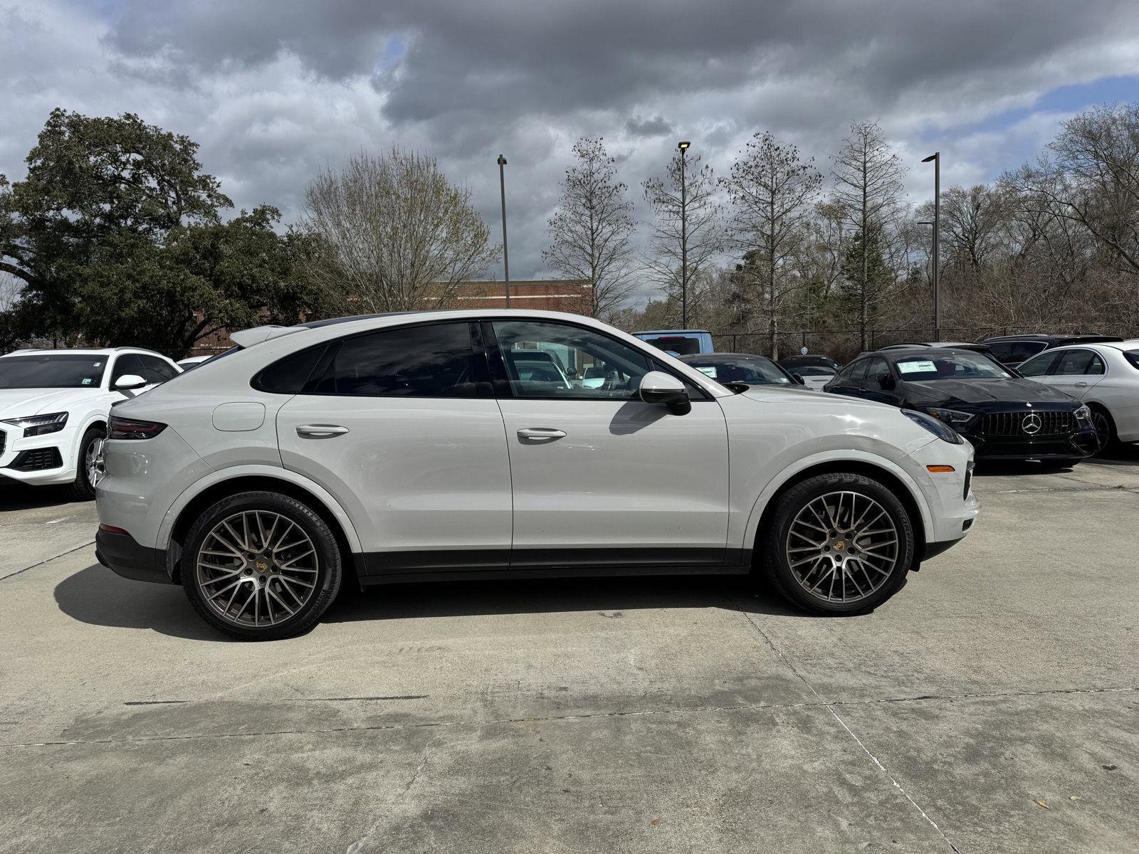 Used 2022 Porsche Cayenne S Platinum image 25