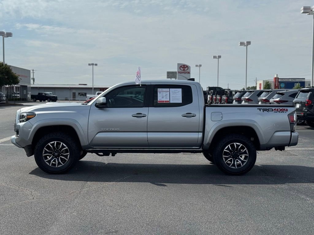Used 2022 Toyota Tacoma TRD Sport AWD/4WD image 8