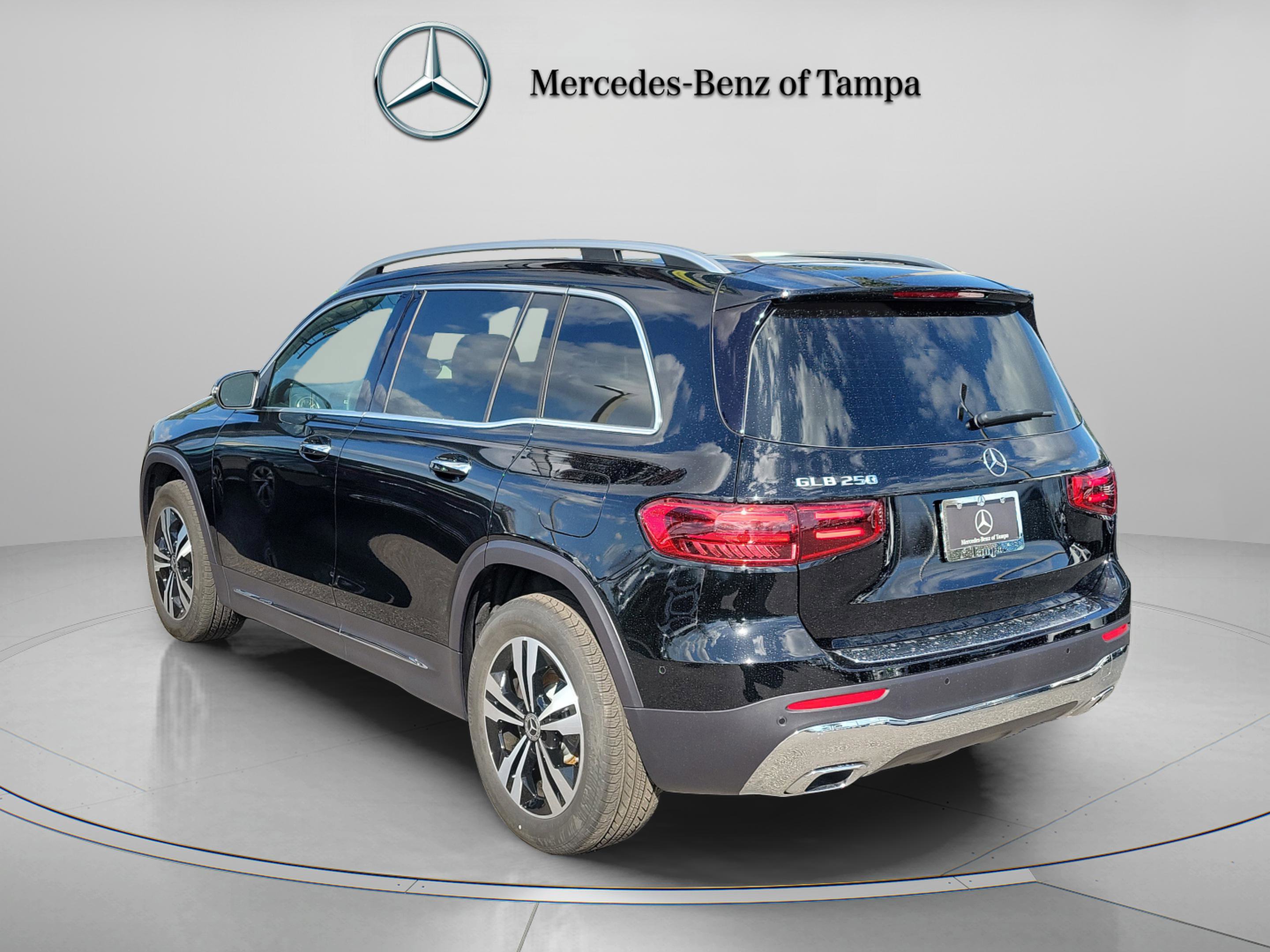 Certified 2026 Mercedes-Benz GLB 250 image 3