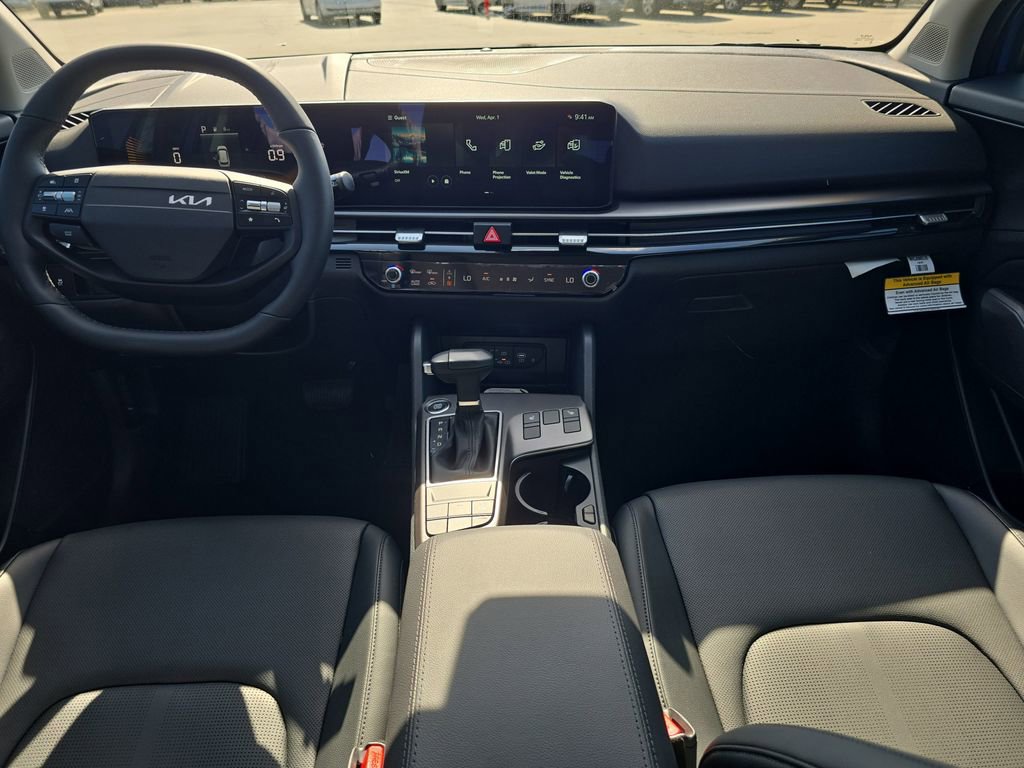 New 2026 Kia Sportage EX FWD image 13